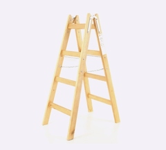 4-rung ladder